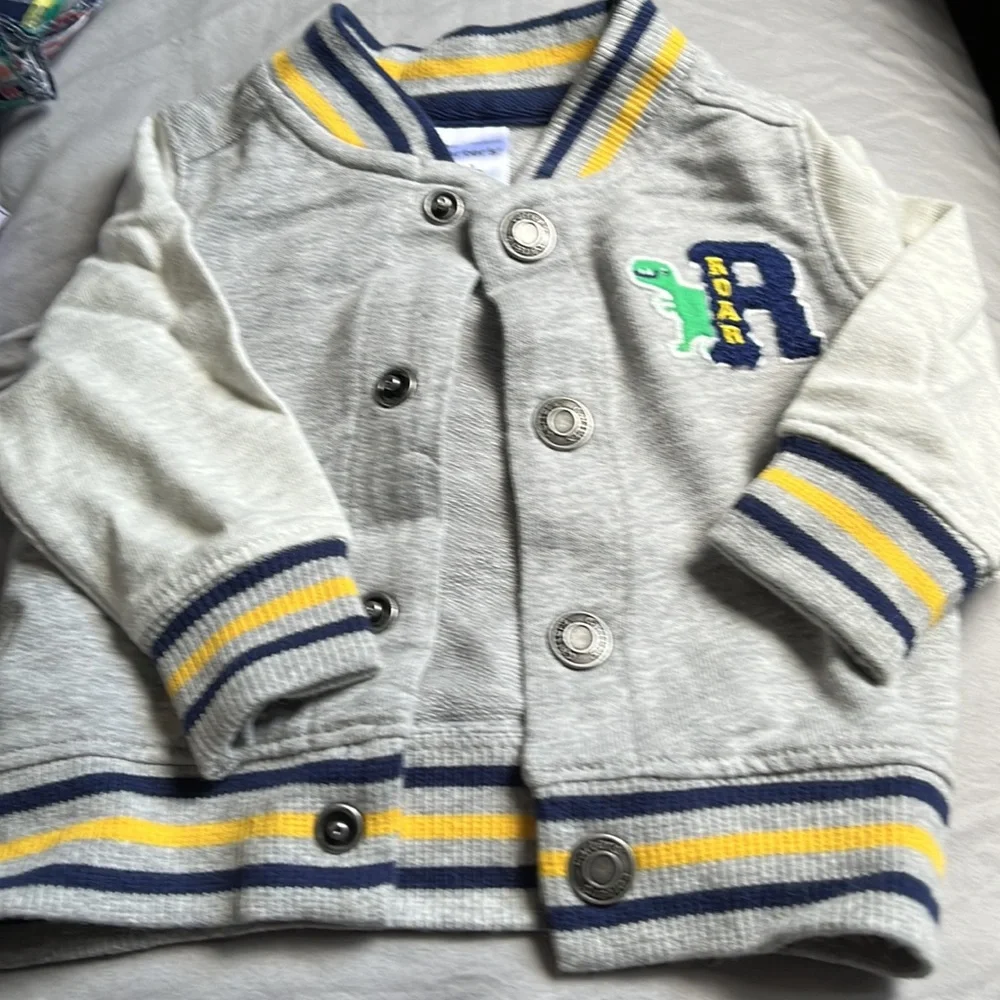 Carters - Picture 3 of 4